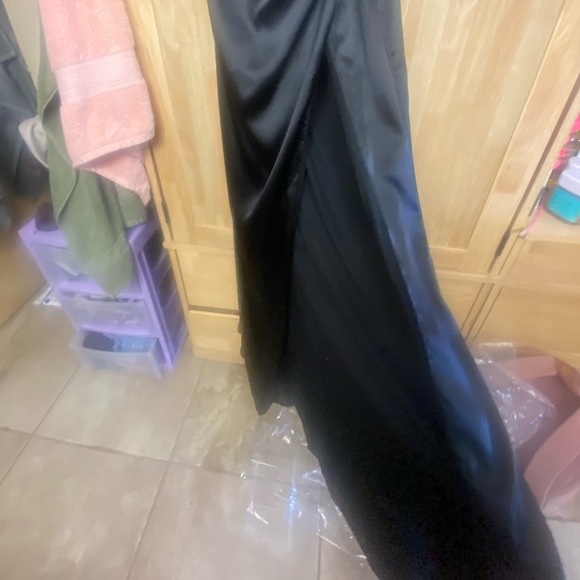 Never worn, except to try on. Was originally bought for $330 - Picture 6 of 8